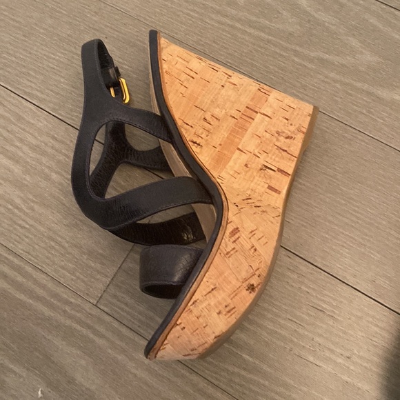 Prada navy blue heels size 39 / size 8 - Picture 2 of 9